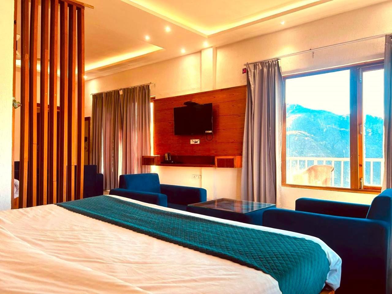 מוסורי Living On The Edge A Luxury Stay מראה חיצוני תמונה