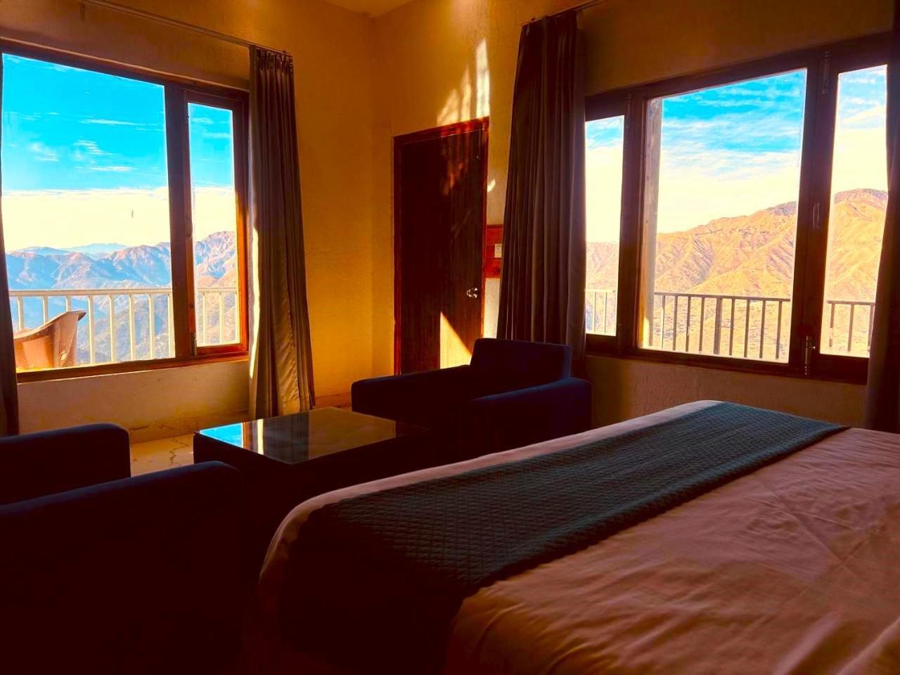 מוסורי Living On The Edge A Luxury Stay מראה חיצוני תמונה